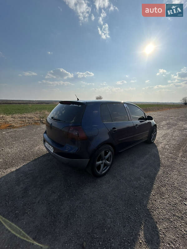 Хэтчбек Volkswagen Golf 2006 в Белзе