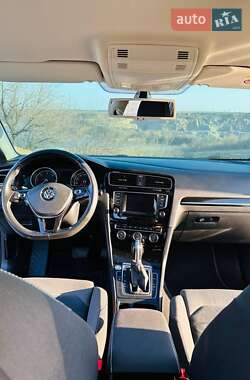 Универсал Volkswagen Golf 2014 в 