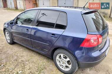 Хетчбек Volkswagen Golf 2006 в 