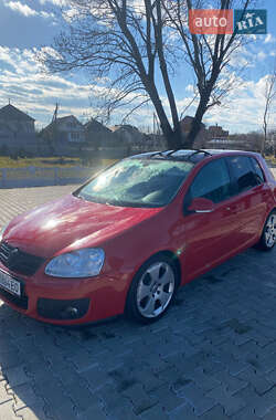 Хетчбек Volkswagen Golf 2006 в 