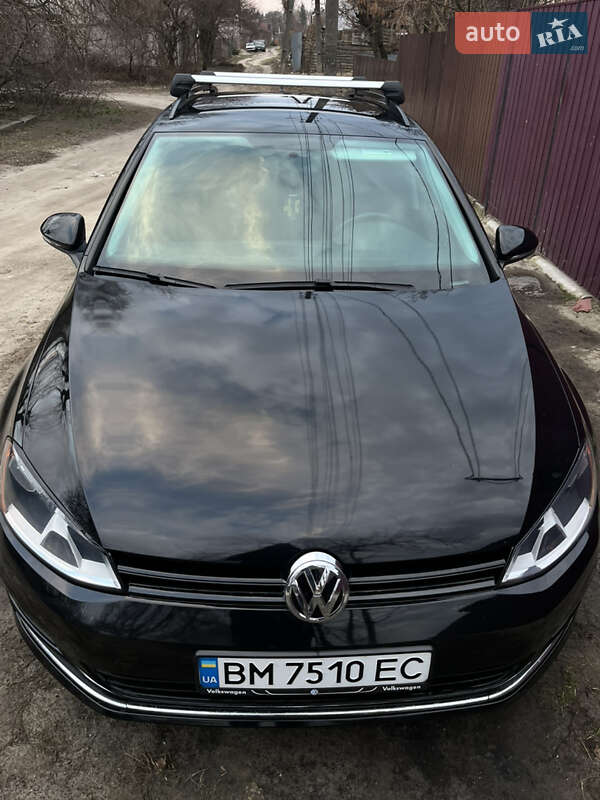 Универсал Volkswagen Golf 2015 в Сумах