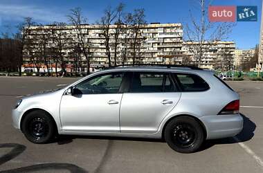 Універсал Volkswagen Golf 2010 в 