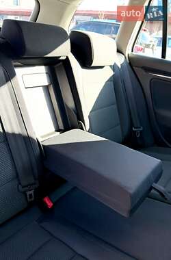 Універсал Volkswagen Golf 2010 в 