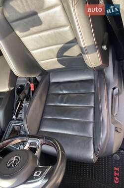 Хетчбек Volkswagen Golf 2016 в 