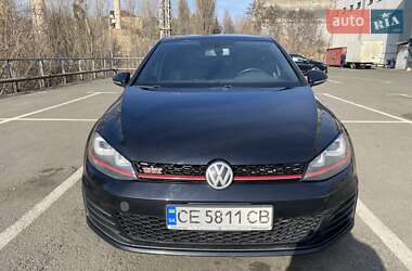 Хетчбек Volkswagen Golf 2016 в 