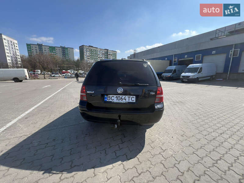 Універсал Volkswagen Golf 2003 в Львові