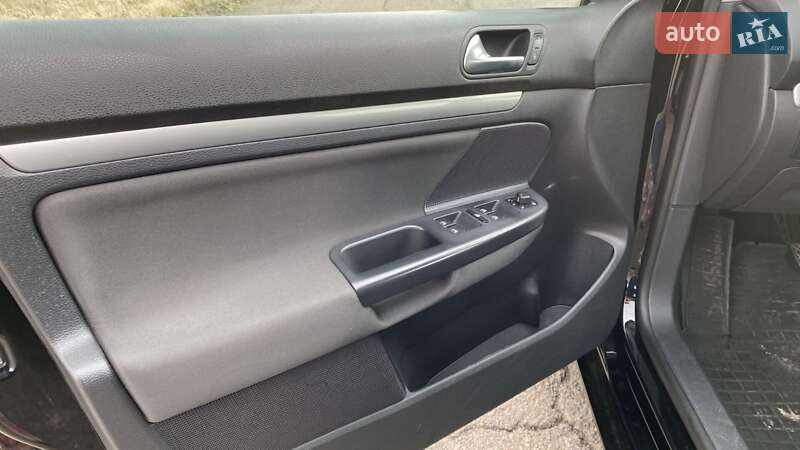 Універсал Volkswagen Golf 2013 в Прилуках