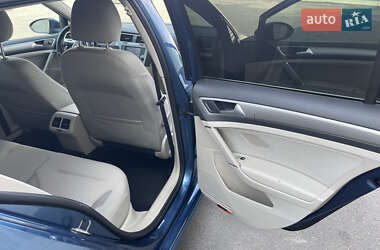 Универсал Volkswagen Golf 2015 в 