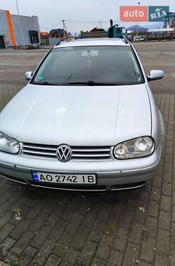 Универсал Volkswagen Golf 2003 в 