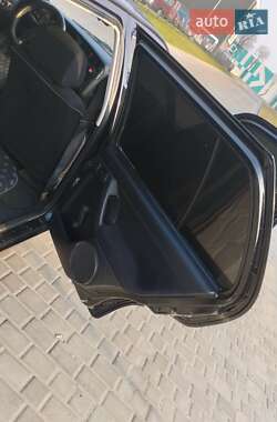 Хэтчбек Volkswagen Golf 1994 в 