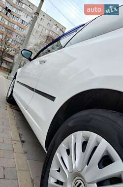Хэтчбек Volkswagen Golf 2009 в 