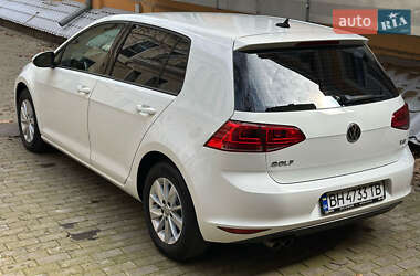Хэтчбек Volkswagen Golf 2017 в 