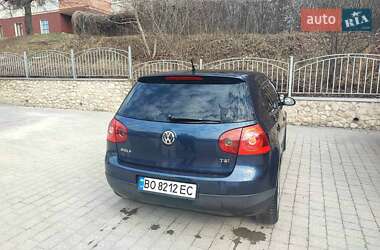 Хэтчбек Volkswagen Golf 2008 в 