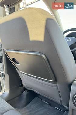 Хэтчбек Volkswagen Golf 2005 в 