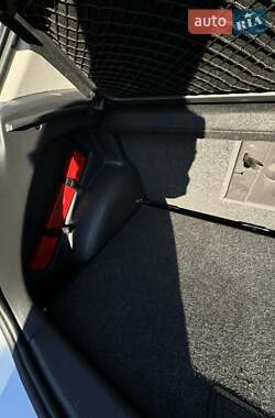 Хэтчбек Volkswagen Golf 2005 в 