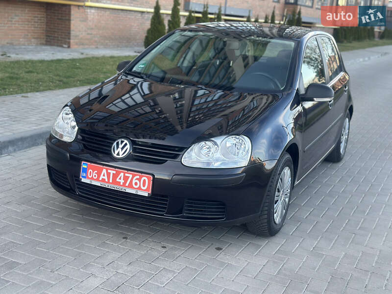 Хетчбек Volkswagen Golf 2008 в Житомирі