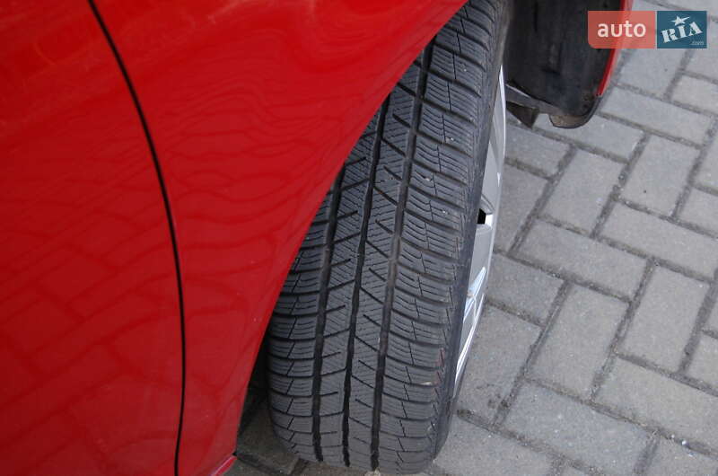 Універсал Volkswagen Golf 2009 в Рівному