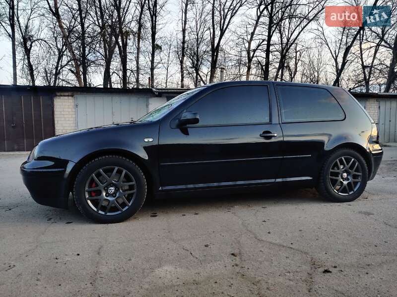Хэтчбек Volkswagen Golf 2000 в Харькове