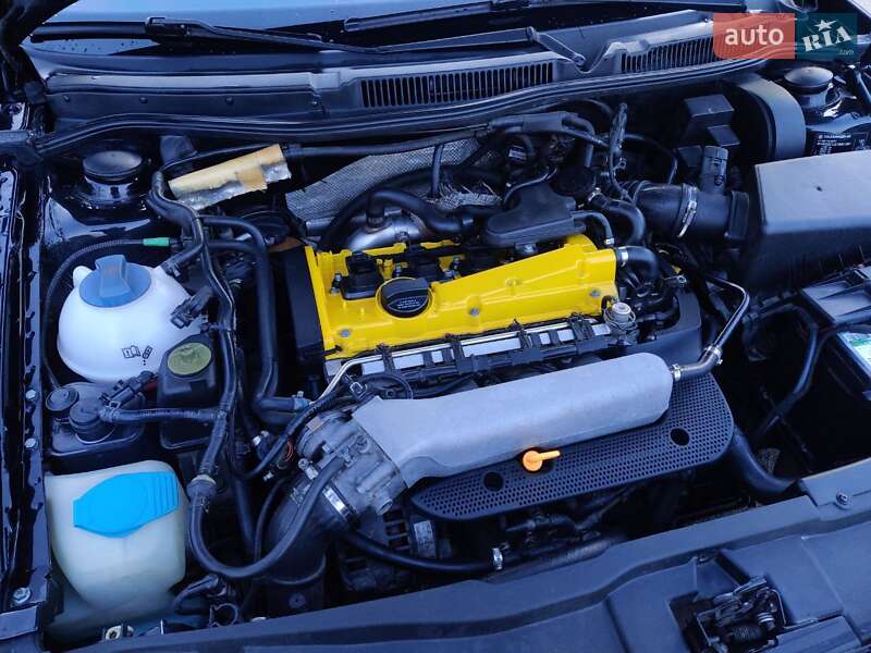 Хэтчбек Volkswagen Golf 2000 в Харькове