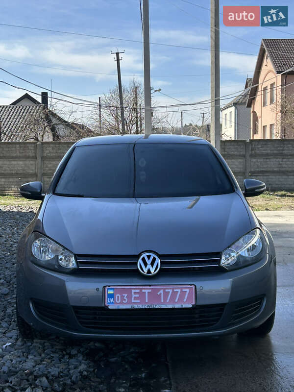 Хетчбек Volkswagen Golf 2009 в Луцьку