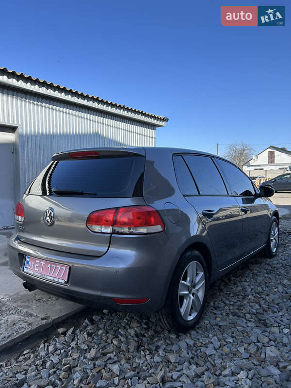 Хетчбек Volkswagen Golf 2009 в Луцьку