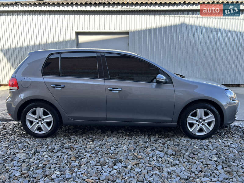 Хетчбек Volkswagen Golf 2009 в Луцьку