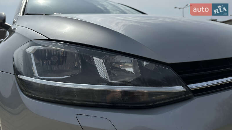 Універсал Volkswagen Golf 2018 в Дніпрі
