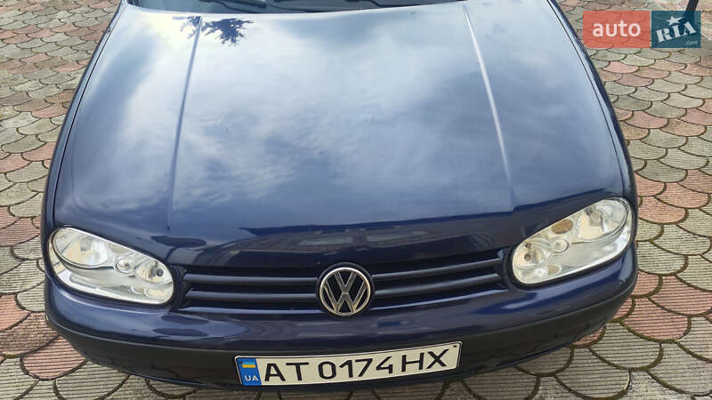 Хетчбек Volkswagen Golf 2001 в Перегінське