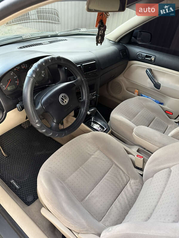 Хэтчбек Volkswagen Golf 2000 в Белой Церкви