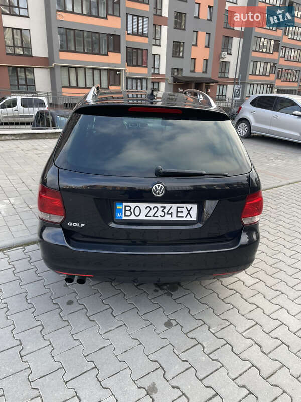 Универсал Volkswagen Golf 2012 в Тернополе