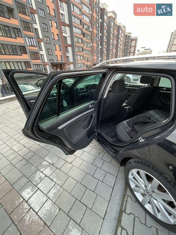 Универсал Volkswagen Golf 2012 в Тернополе