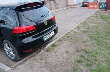 Хетчбек Volkswagen Golf 2009 в 