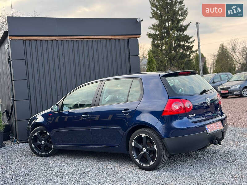 Хетчбек Volkswagen Golf 2008 в Дрогобичі