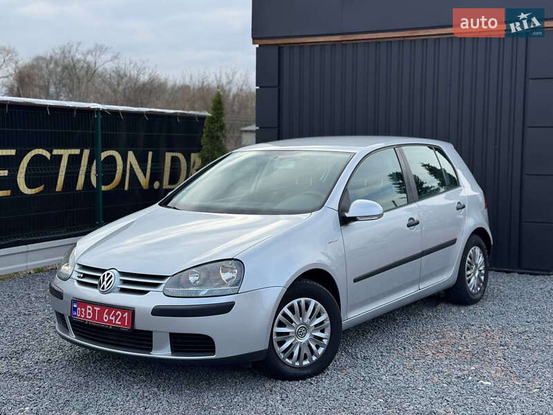 Хэтчбек Volkswagen Golf 2005 в Дрогобыче