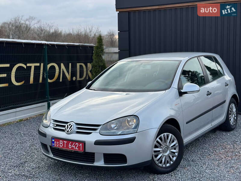Хэтчбек Volkswagen Golf 2005 в Дрогобыче