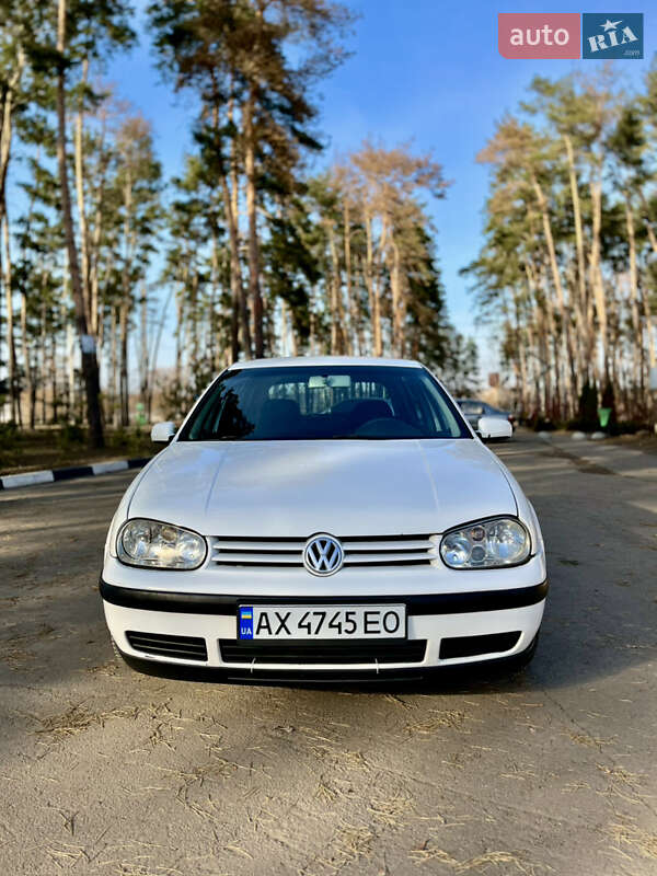 Volkswagen Golf 2001