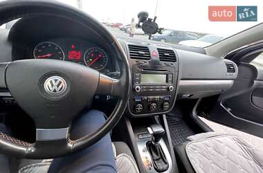 Хэтчбек Volkswagen Golf 2006 в 