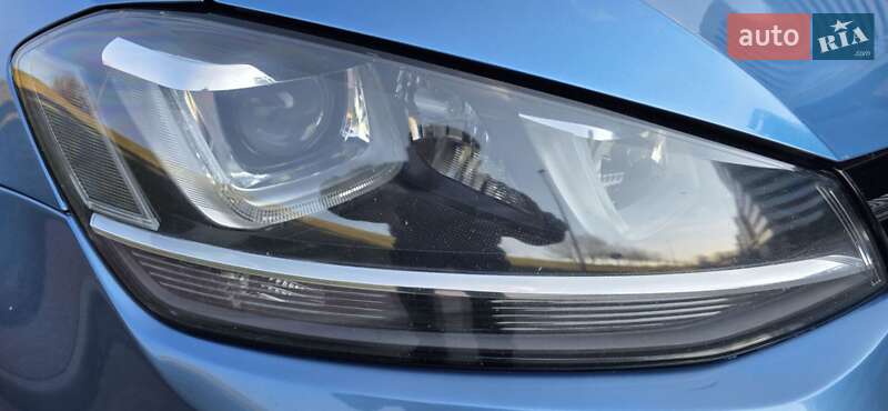 Хэтчбек Volkswagen Golf 2013 в Киеве