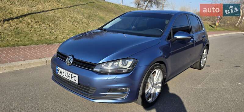 Хэтчбек Volkswagen Golf 2013 в Киеве