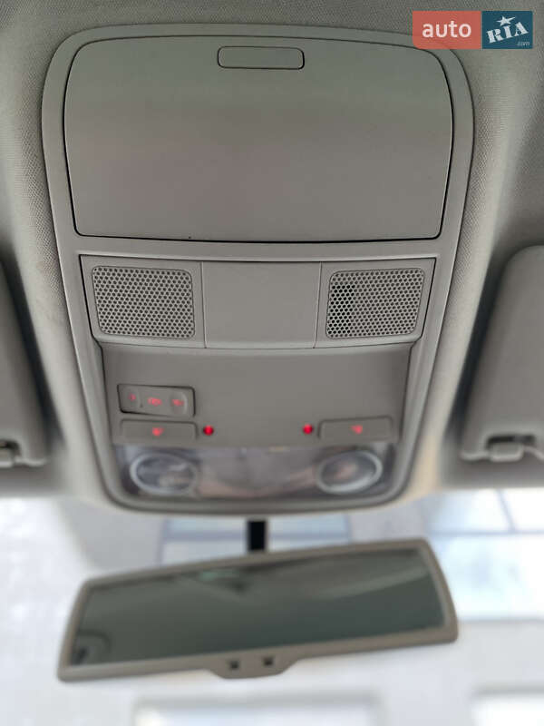 Хетчбек Volkswagen Golf 2010 в Луцьку