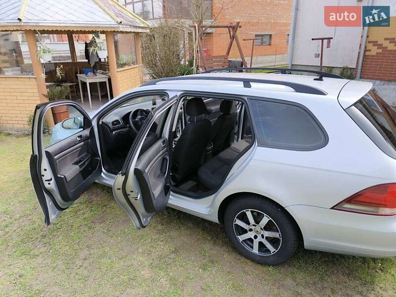 Универсал Volkswagen Golf 2012 в Львове