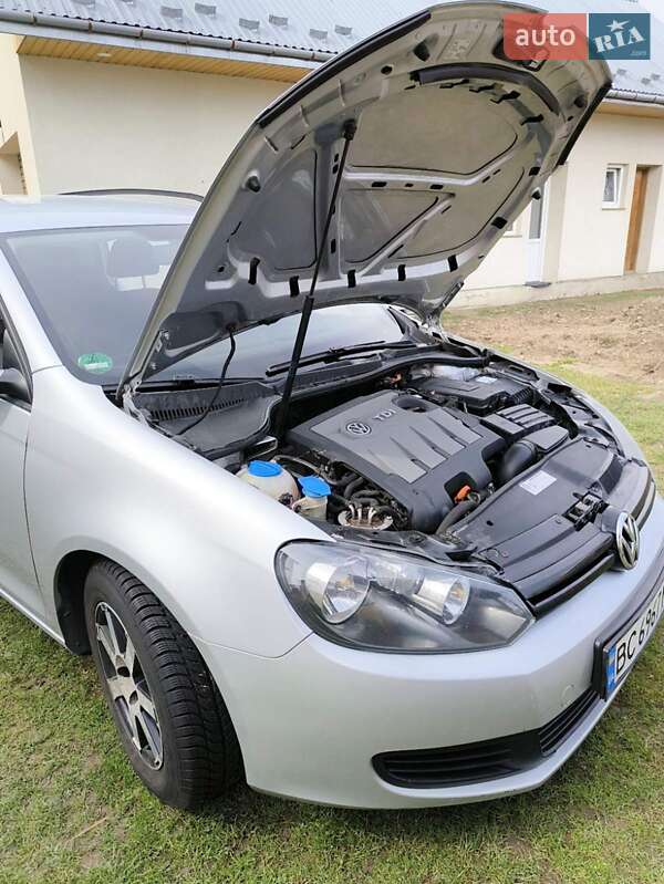 Универсал Volkswagen Golf 2012 в Львове