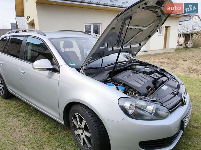 Универсал Volkswagen Golf 2012 в Львове