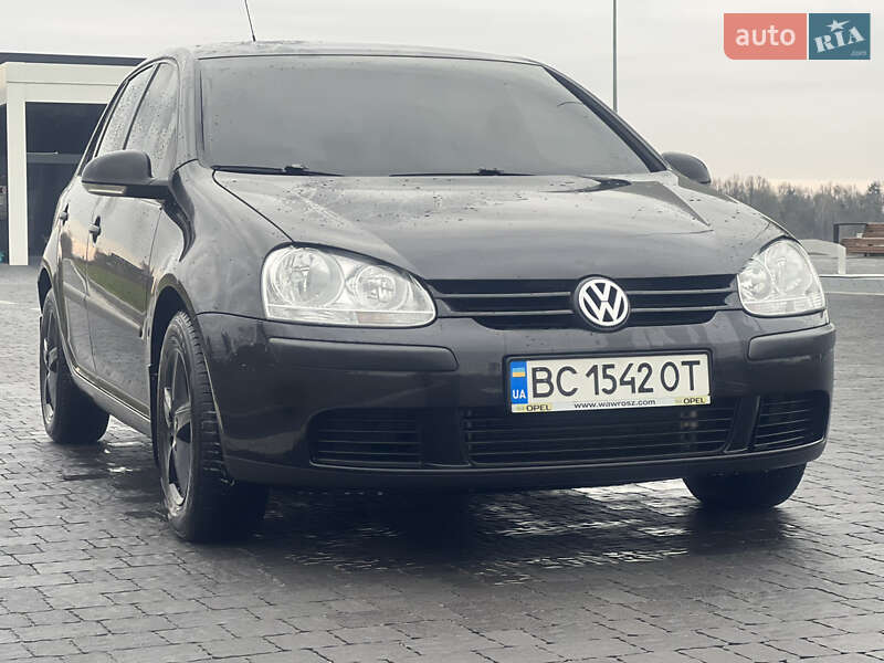 Хетчбек Volkswagen Golf 2008 в 