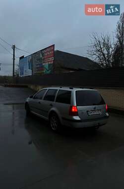 Універсал Volkswagen Golf 2000 в 