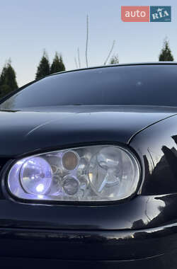 Хэтчбек Volkswagen Golf 2002 в 