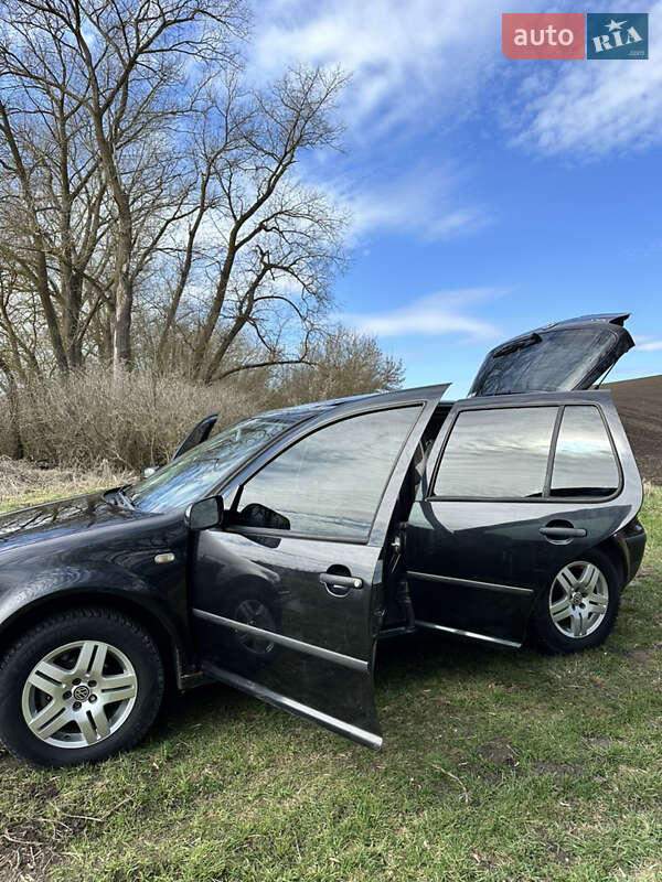 Хетчбек Volkswagen Golf 2000 в Тернополі