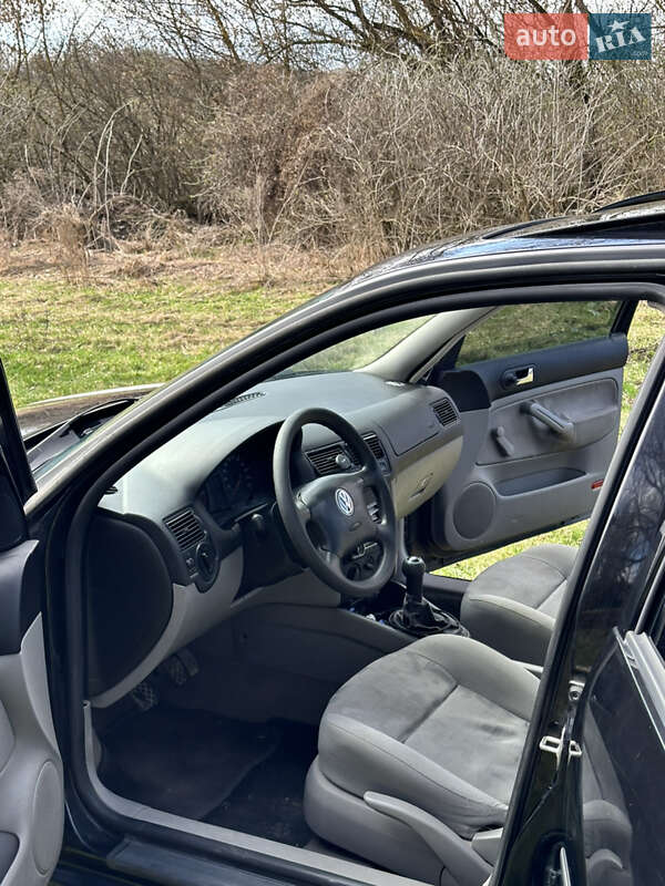 Хетчбек Volkswagen Golf 2000 в Тернополі