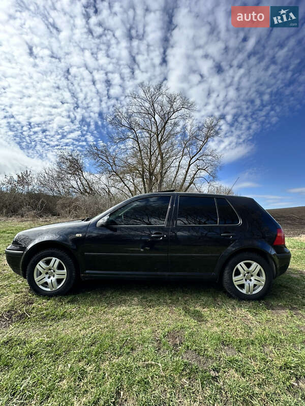 Хетчбек Volkswagen Golf 2000 в Тернополі