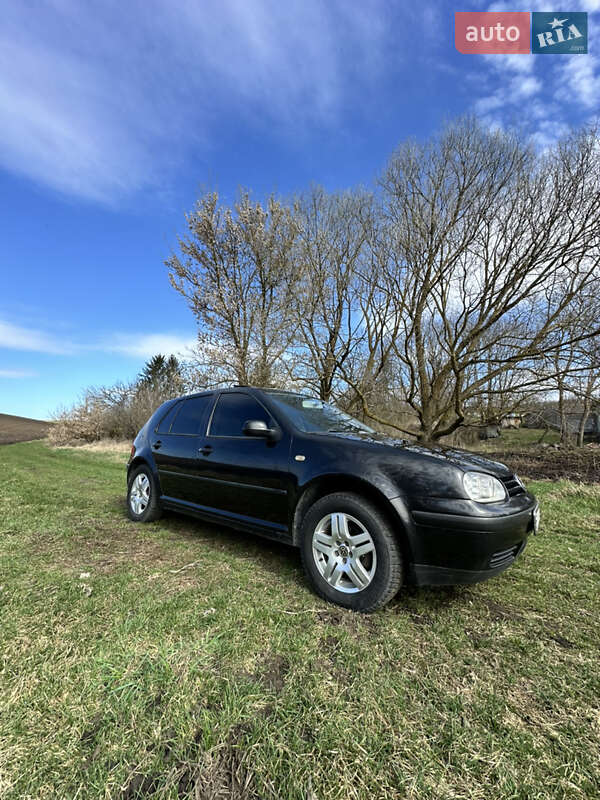 Хетчбек Volkswagen Golf 2000 в Тернополі